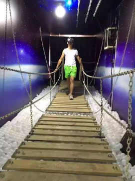 VR虚拟雪山吊桥